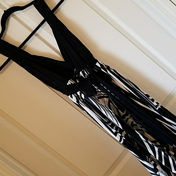 Maxi black & white dress. Sz M. Worn 2x - Picture 4 of 7