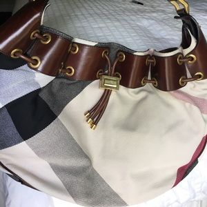 Burberry purse