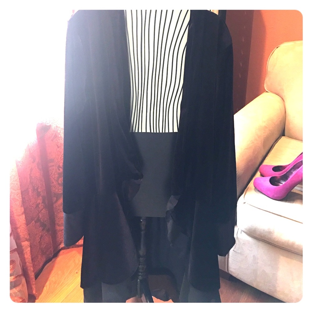 Elegant black velveteen chiffon evening jacket NWT
