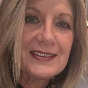 Meet your Posher, Charlotte