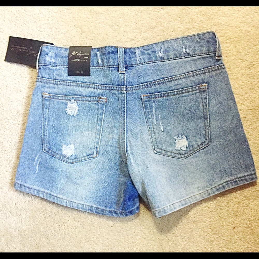 Distressed Denim Jean Shorts XS/S NWT - Picture 5 of 8