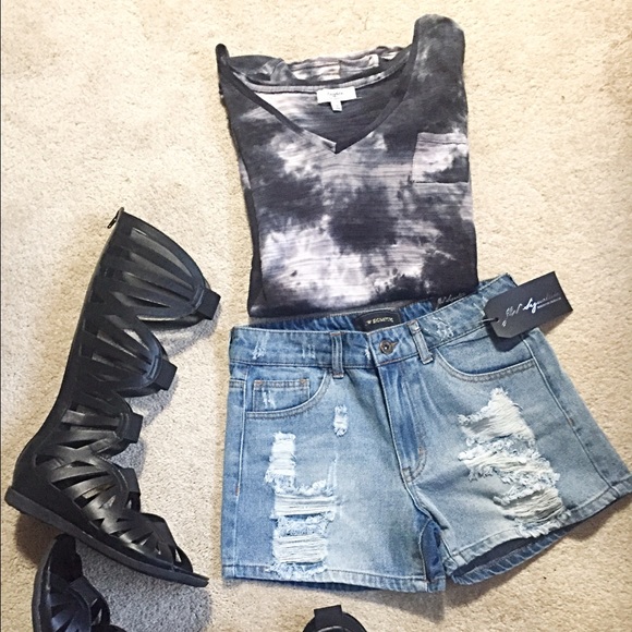 Distressed Denim Jean Shorts XS/S NWT - Picture 2 of 8