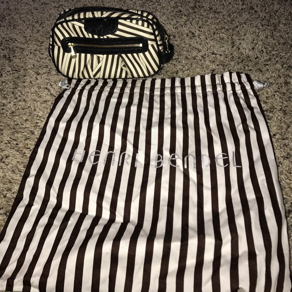 Henri bendel cosmetic bag