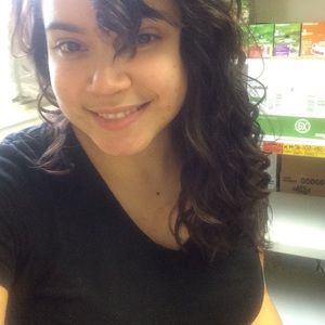 Meet your Posher, Alisha