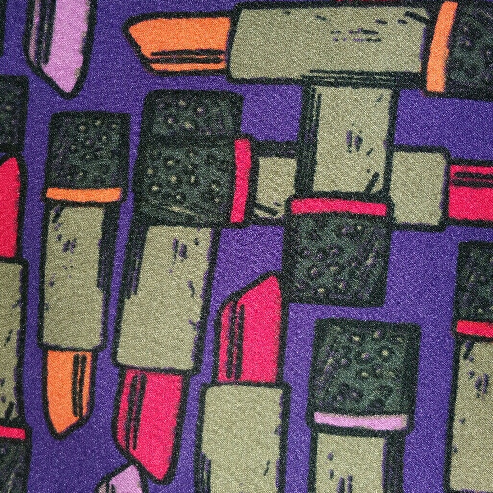 LulaRoe Tall and Curvy Leggings Lipstick Print NWT