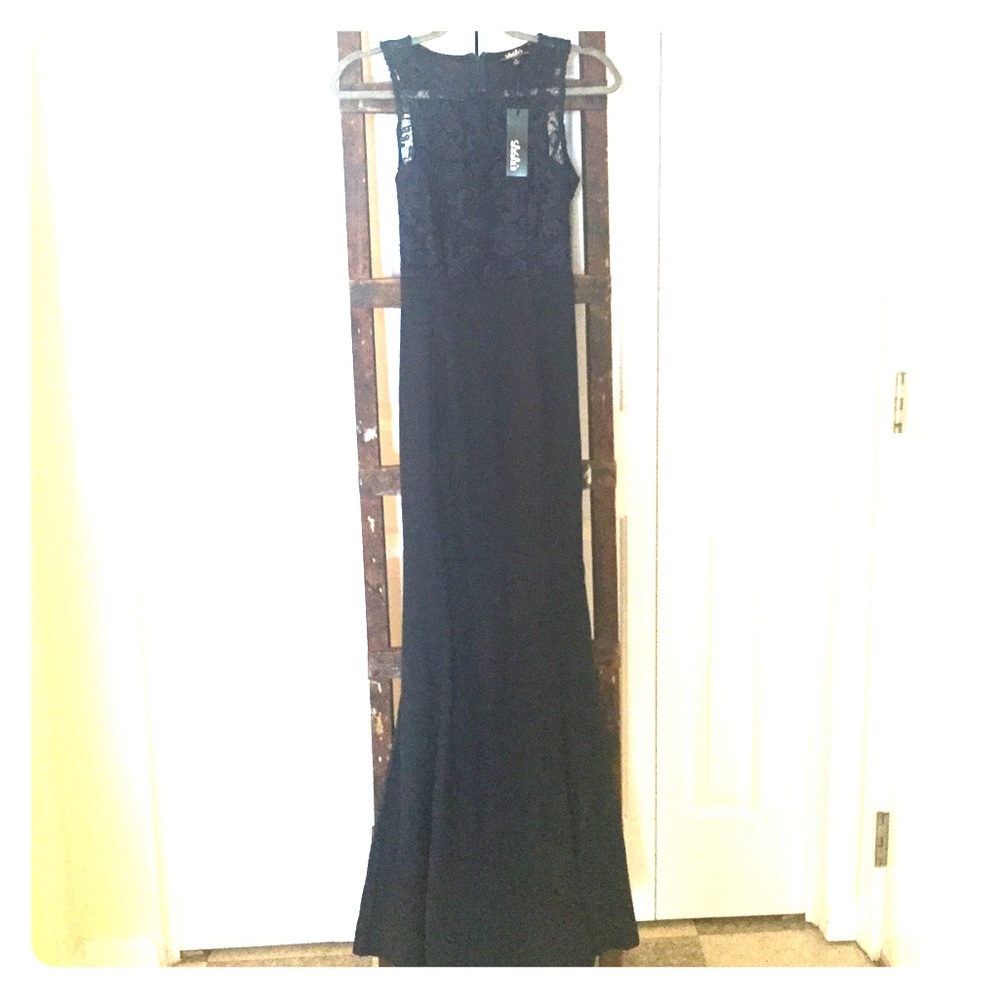 LuLu's (size S)Navy mermaid gown. NEW!