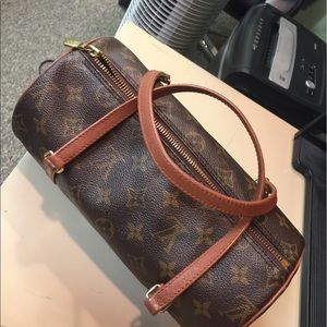 Authentic Louis Vuitton papillon 25