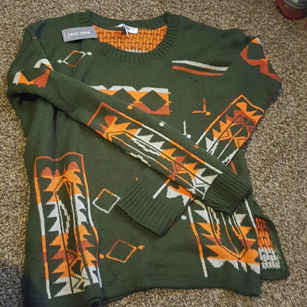 Long sleeved sweater