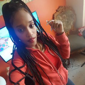 Meet your Posher, Carina