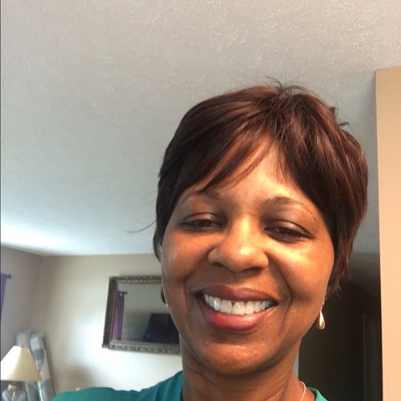 Meet your Posher, Debra - Picture 1 of 1