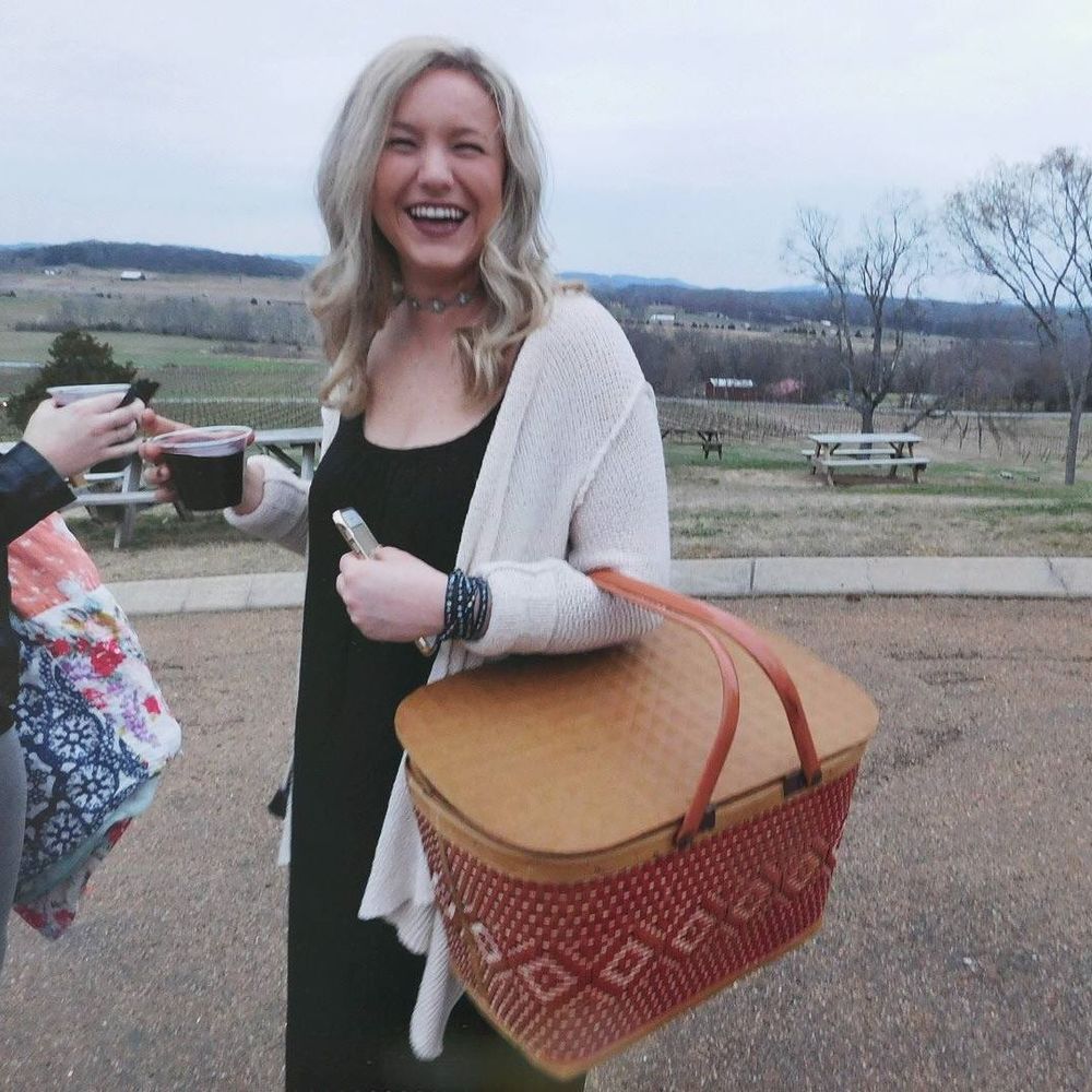 Meet your Posher, Caitlin