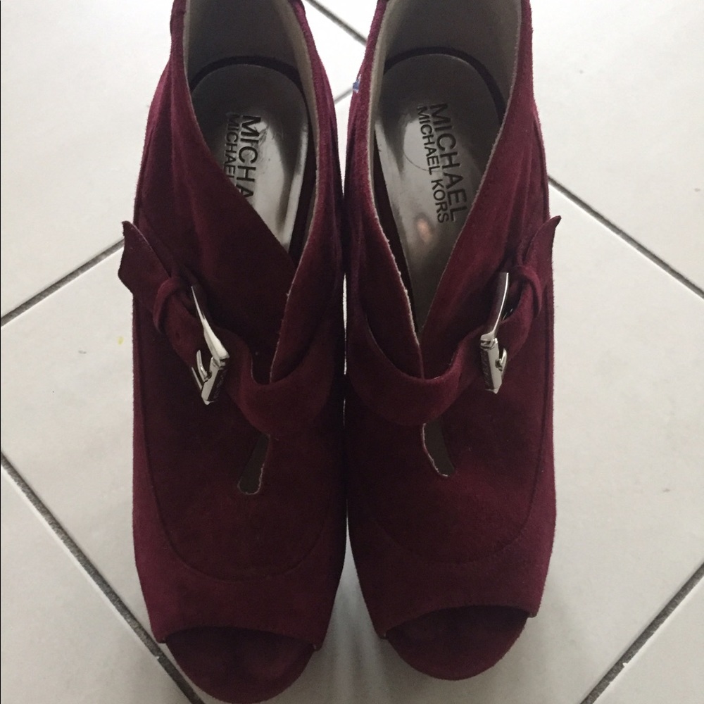 Michael Kors Suede Peep toe Bootie