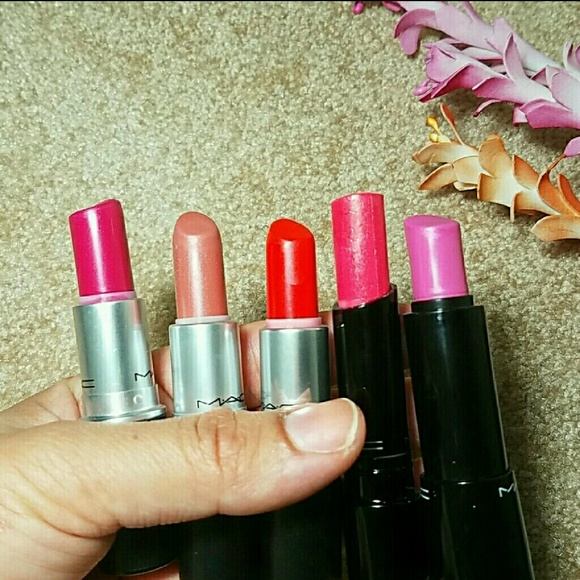 ⤵2 Mac lipstick Bundle 👇 plz read - Picture 2 of 6