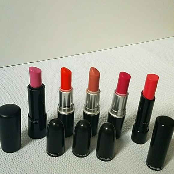 ⤵2 Mac lipstick Bundle 👇 plz read - Picture 4 of 6