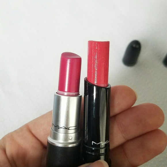 ⤵2 Mac lipstick Bundle 👇 plz read - Picture 6 of 6