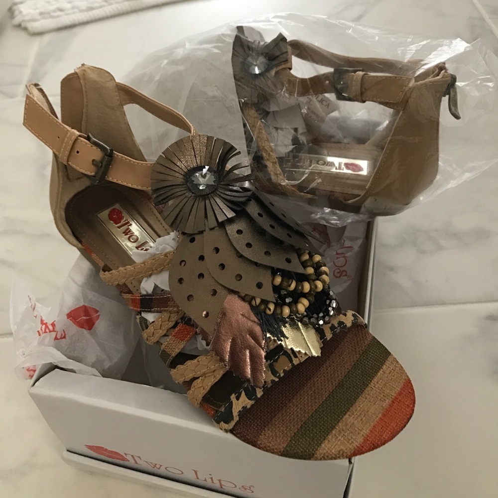 Brand new Two Lips sandals