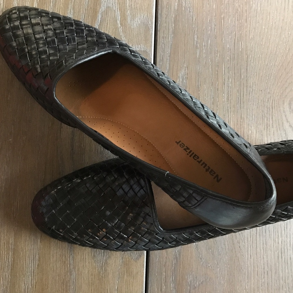 NATURALIZER WOVEN all LEATHER SHOES FLATS sz 9