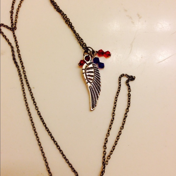 Red & blue swarovski crystal wing charm necklace - Picture 2 of 3