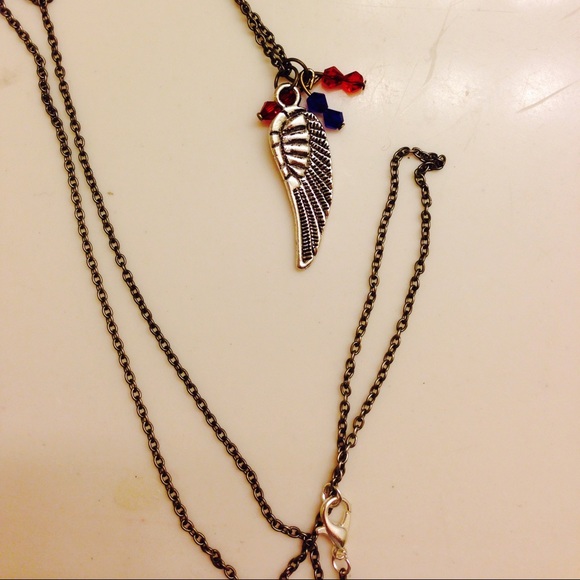 Red & blue swarovski crystal wing charm necklace - Picture 3 of 3