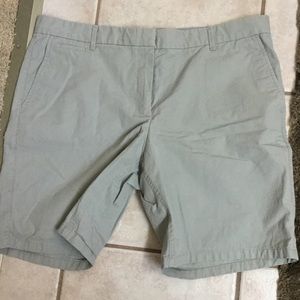 Gap Khaki shorts