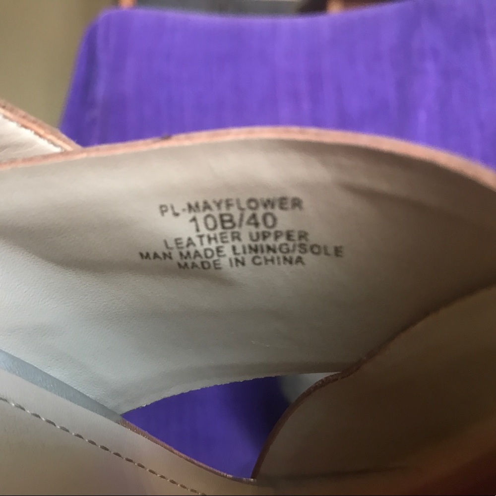 10 BCBG Laser Cut Beige & Silver Mayflower Wedges - Picture 7 of 7