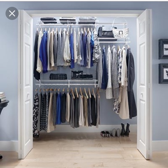 Meet your Poshers: Beth & Taylor - Picture 1 of 1