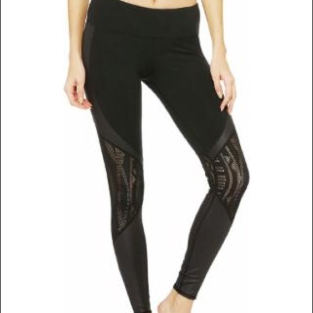 ALO Yoga Vitality leggings