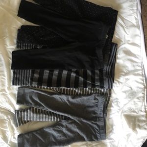 5 pairs of baby gap leggings. Barely worn.