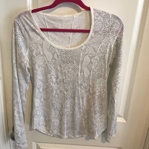 LULULEMON ATHLETICA Between the lines LS