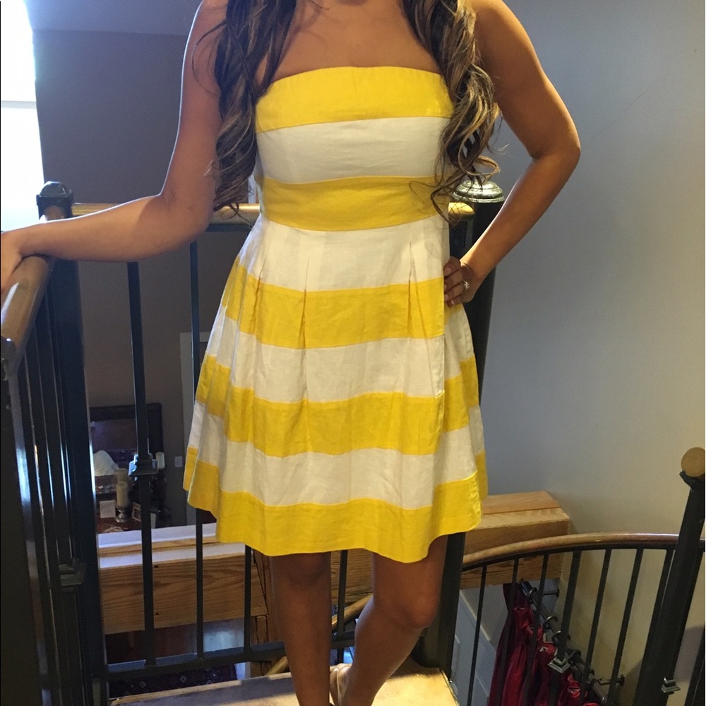 Yellow/white strapless summer dress