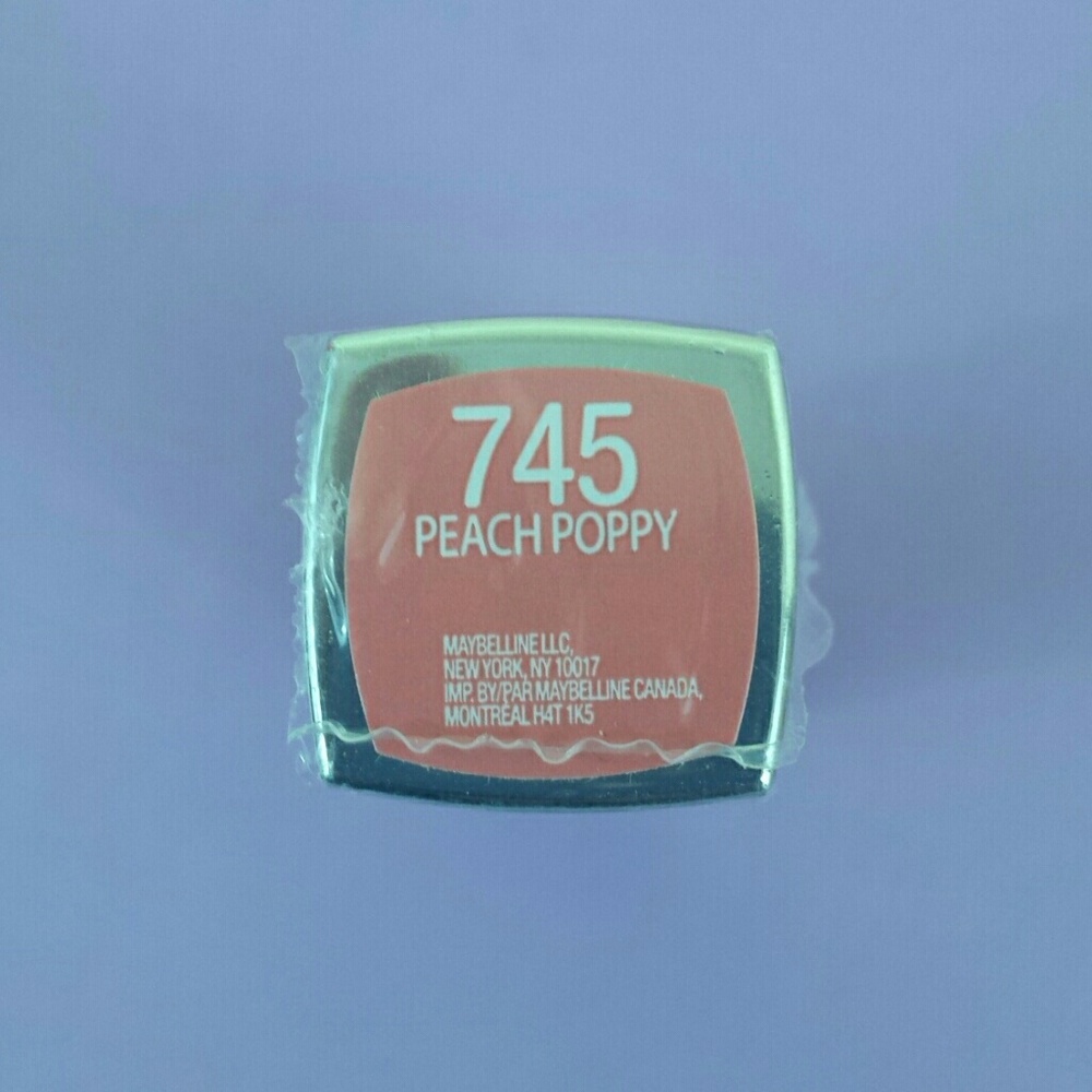 Makeup R16 Bundle. - Picture 3 of 4