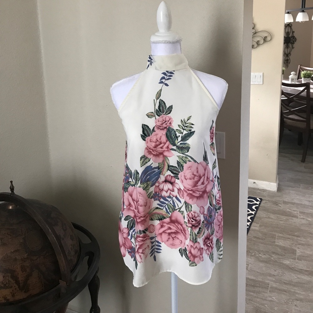 🍷HP!!!🍷 1 Left! Sz Sm Roses & Romance Halter Top - Picture 1 of 5