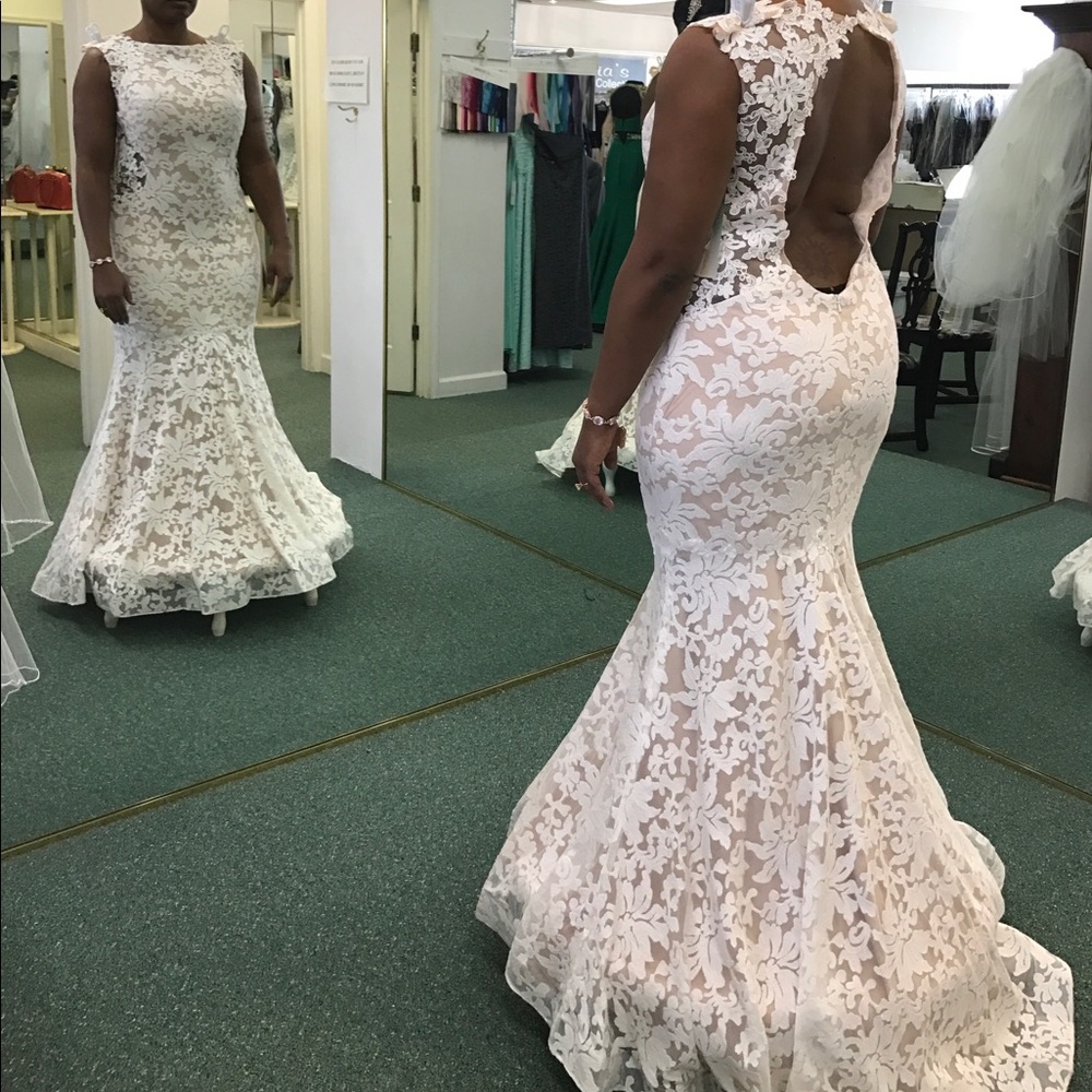 Zoey Grey designer Ivory/Nude wedding/prom dress