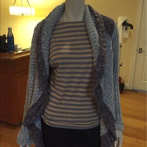 CAbi shadow circle sweater, size med