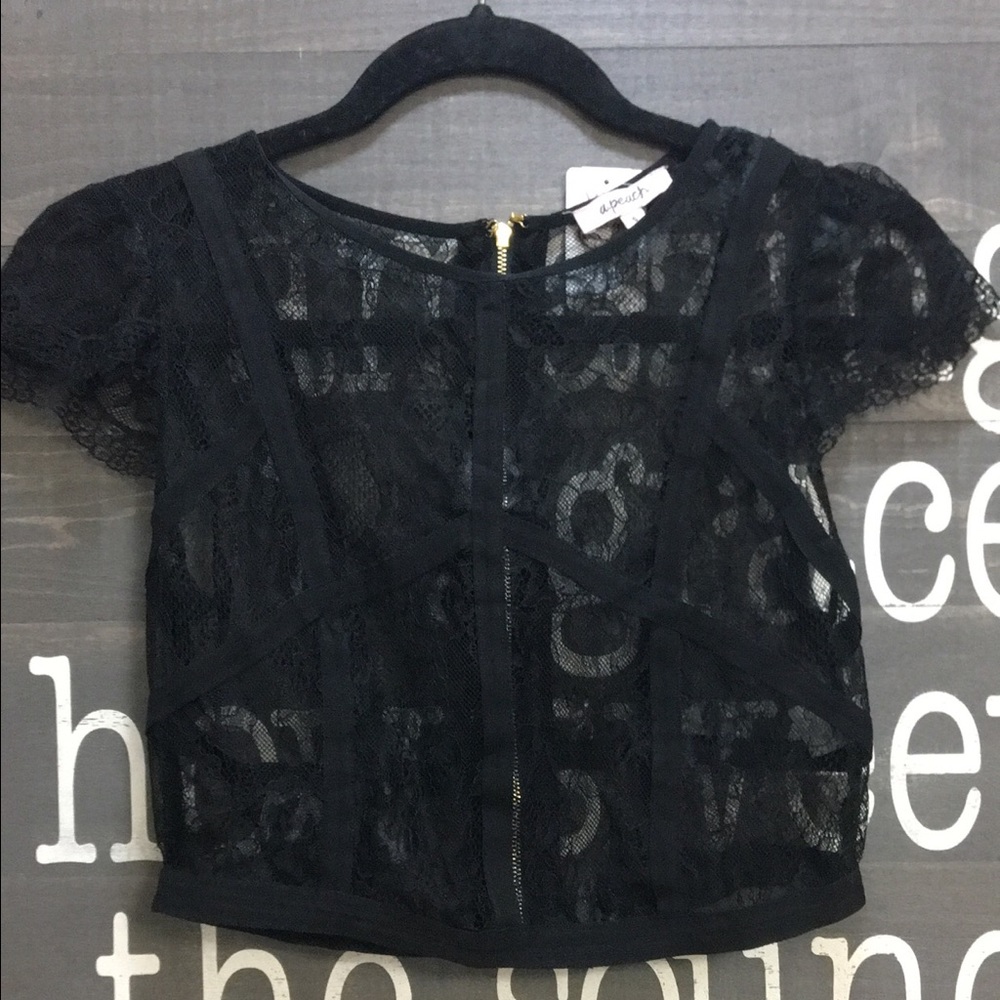 BLACK LACE TOP - Picture 2 of 4