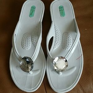 Oka b sandals