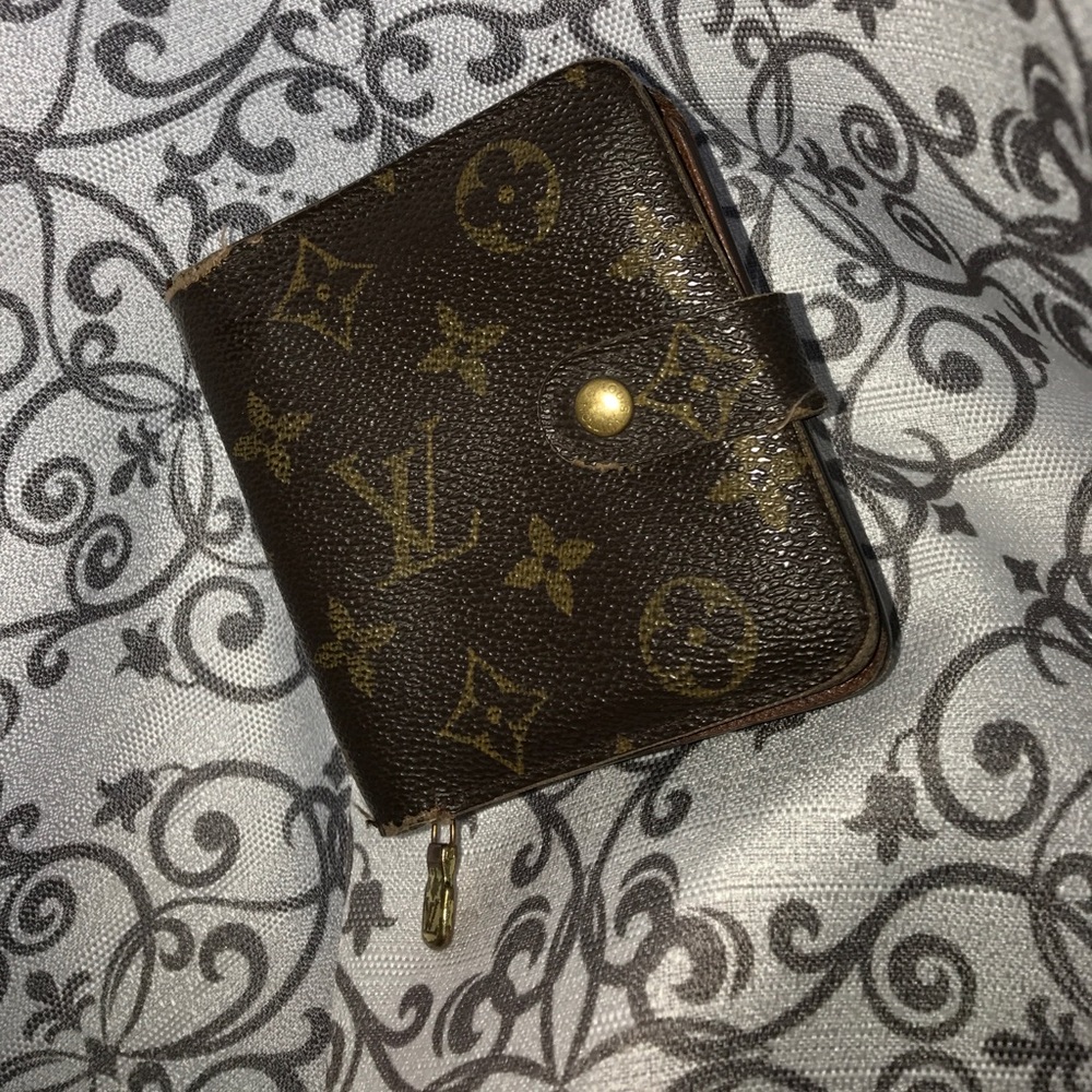 Authentic Louis Vuitton Compact Wallet