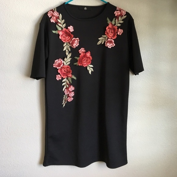 Missguided Dresses & Skirts - Rose embroidered dress