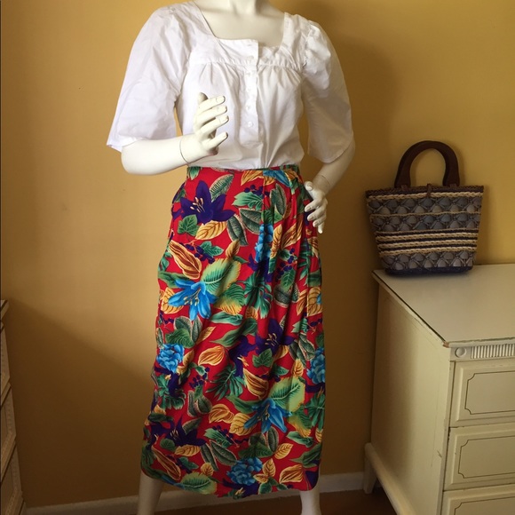 Vintage tropical print wrap skirt. - Picture 1 of 7