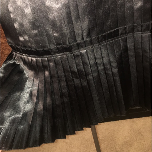 Tibi - Picture 5 of 7