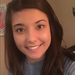 Meet your Posher, Krystal