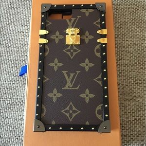 Louis Vuitton Trunk case iPhone 7plus (print)