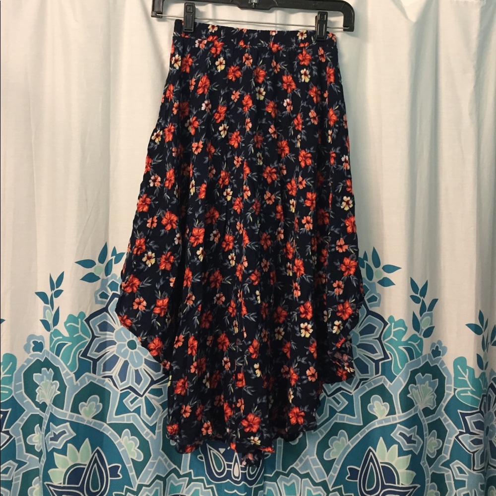 SOLD // Gorgeous floral skirt