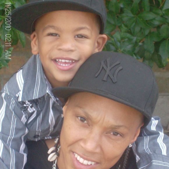 Meet your Posher, Tracie - Picture 1 of 1