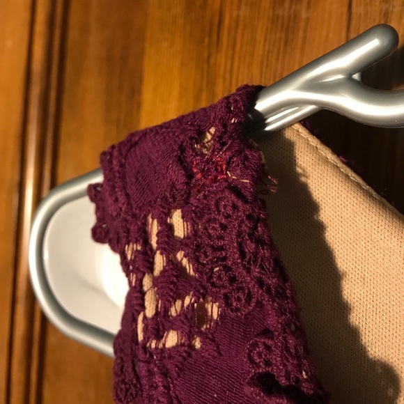 Maroon lace dress / homecoming dress - Picture 3 of 3