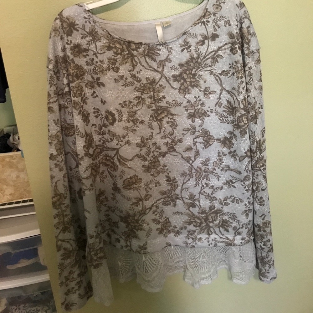 NWOT LC Lauren Conrad Top