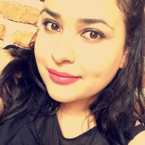 Meet your Posher, Ana