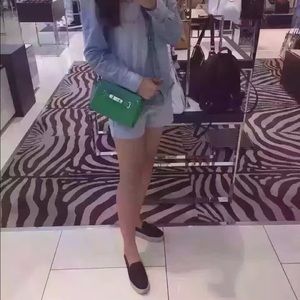 Sold！New Coach Swagger Wristlet pebble leather