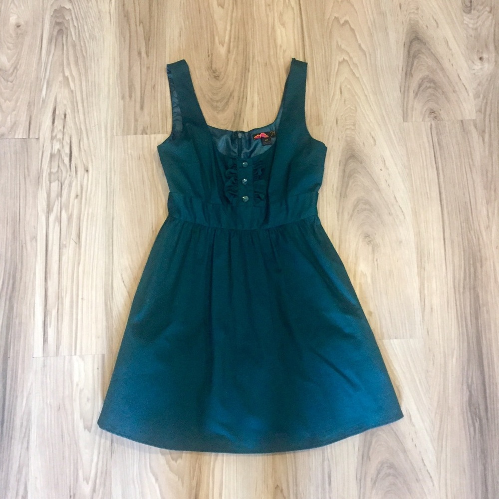 Tea Dress 👗 Bell Skirt w/ Satin lining and tulle