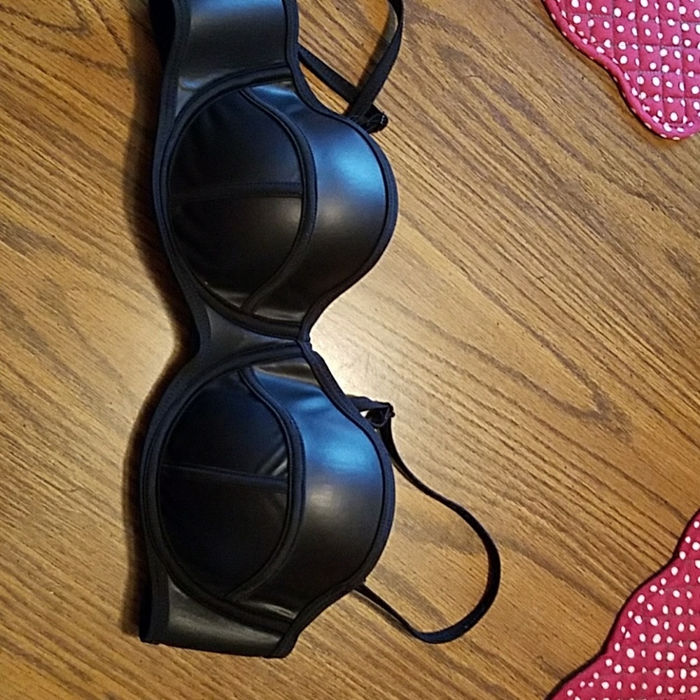 Matte Black TRIANGL bikini top